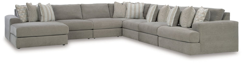 Avaliyah Sectional with Chaise